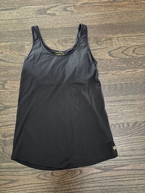 Lilly Pulitzer Black Performance Scoop Tank